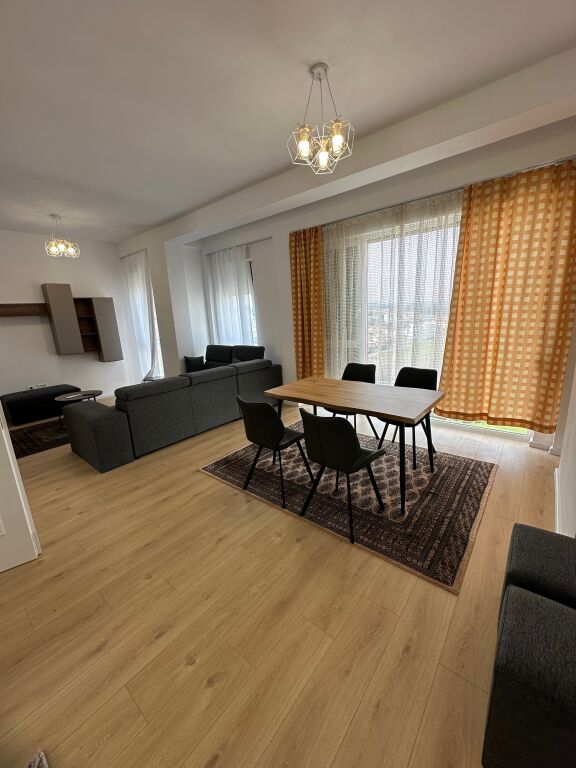 Jepet me qira vile 3 kateshe ne Farke me 2 poste 🅿️