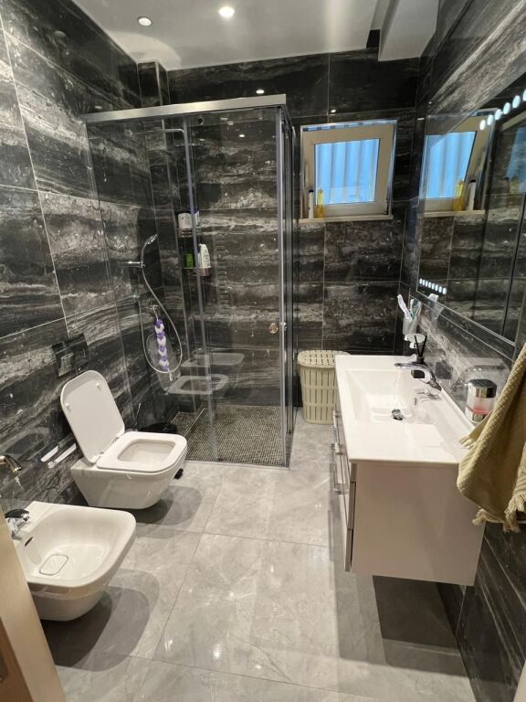 For rent 2+2 + parking furnished dry lake 900 eu