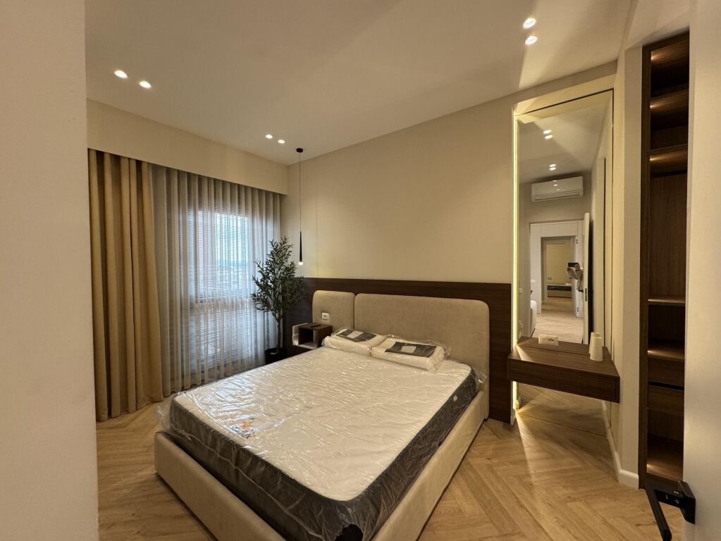 APARTAMENT MODERN PËR QIRA GARDEN BUILDING Rruga e Kavajes !