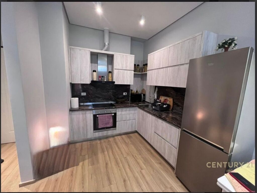 JEPET ME QERA APARTAMENT 1+1 TEK KOMPLEKSI DELIJORGJI!