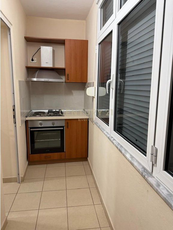 XHAMIA E TABAKEVE, APARTMENT 2+2+2 FOR RENT 800 € /Month