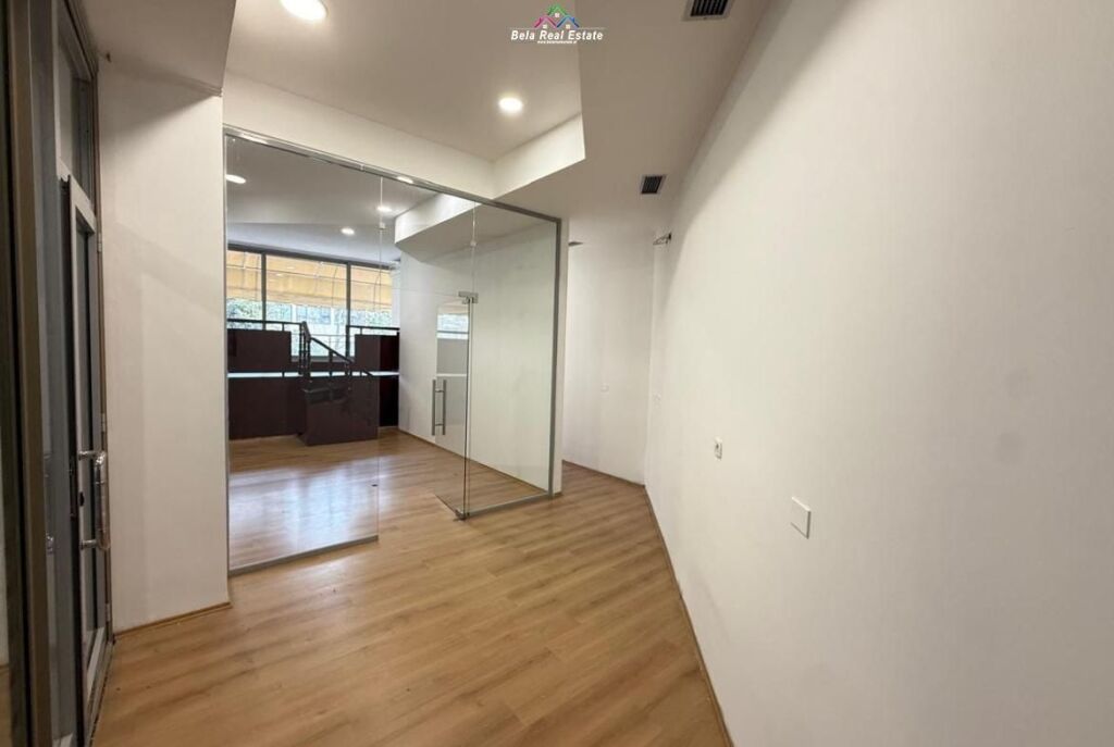 Zyre Me Qera Ne Qender (ID BZ2842) Tirane