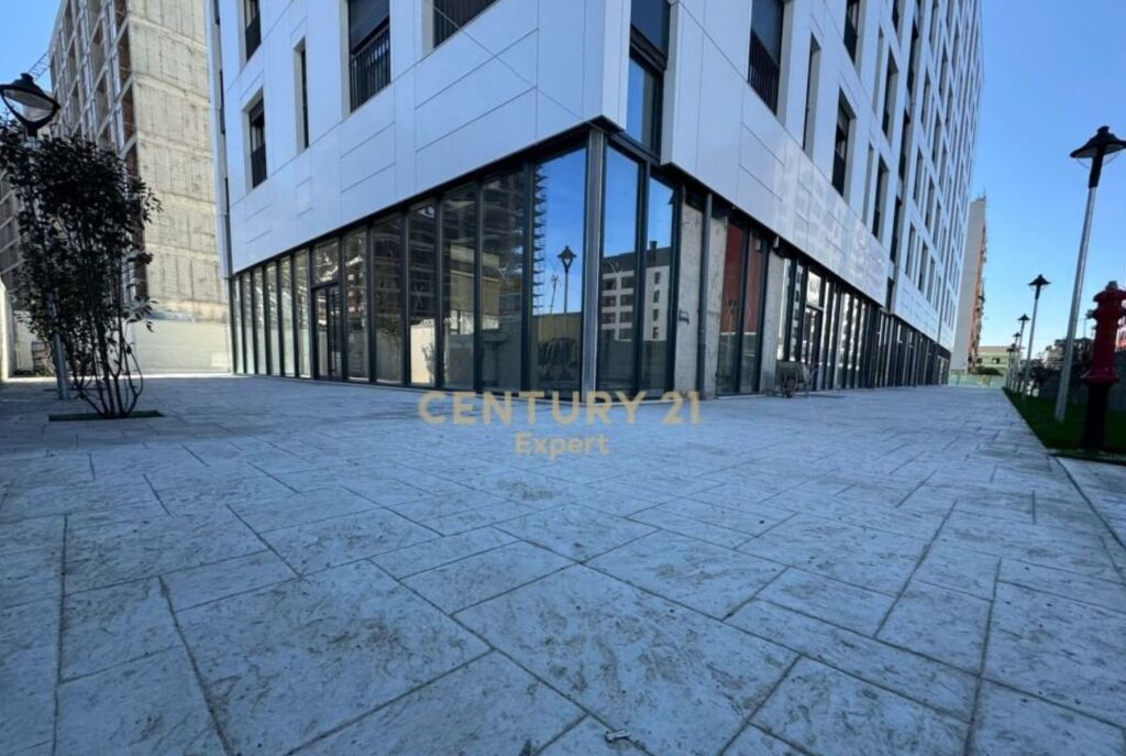 Jepet me qera ambient komercial