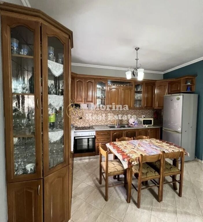 Affitto | Appartamento 2 + 1 | Via Besim Alla | 450 €/mese