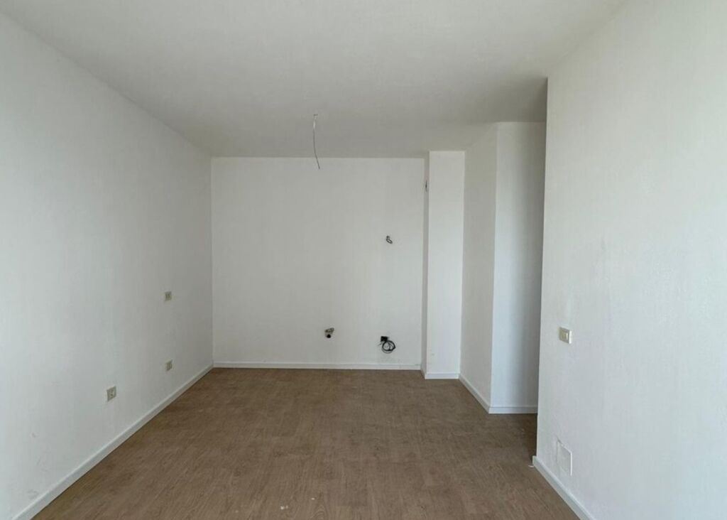 Jepet me qera ambient 1+1