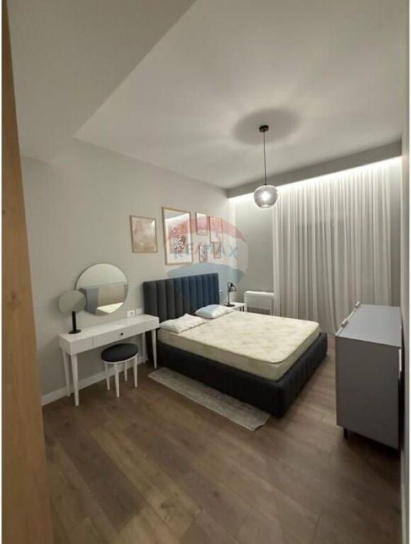 Apartment - For Rent - Botanical Garden, Tirana