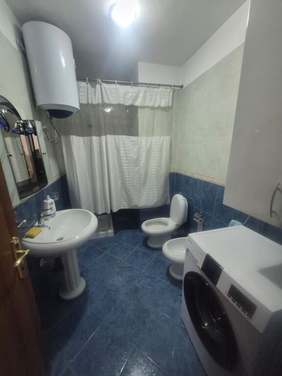 Jepet me qira apartament 2+1