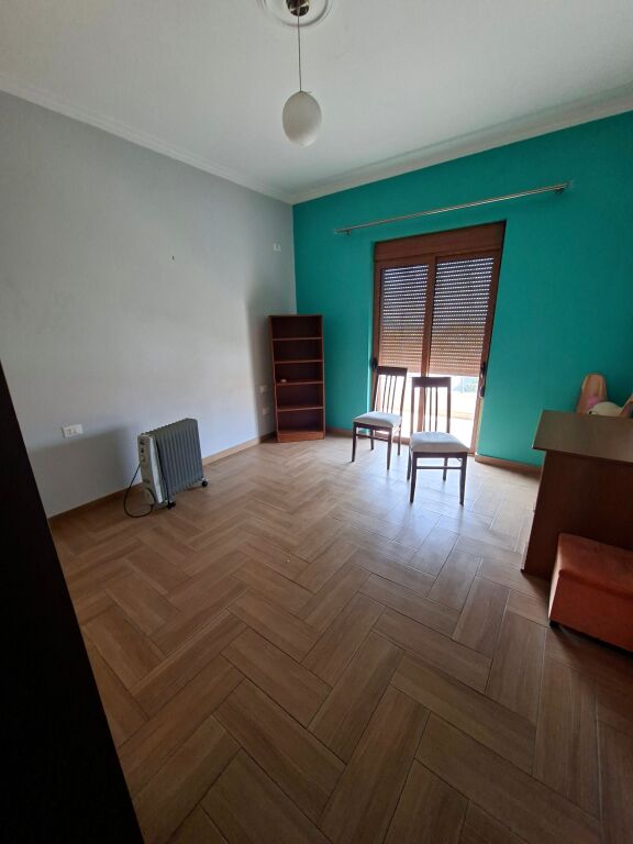 APARTAMENT 3+1+2 ME QIRA KODRA E PRIFTIT