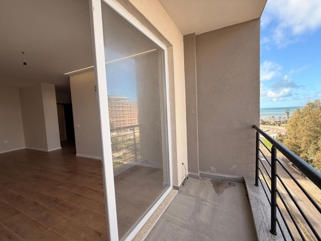 Apartament 1+1 me Pamje Deti – Golem