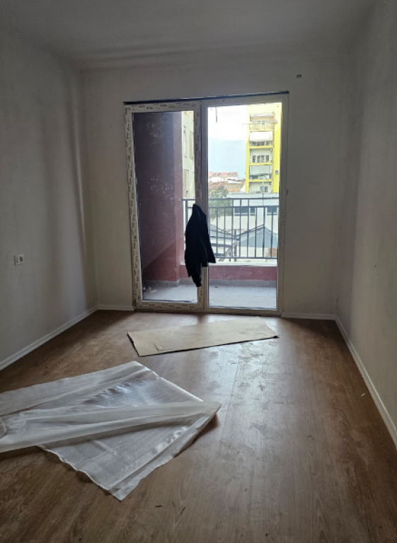 🏡 SHITET APARTAMENT 1+1 – Urban Home | Stacioni i Trenit