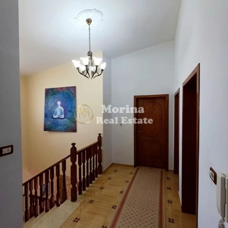 Qera | Vilë 4 + 1 | Fier | 2500 €/muaj