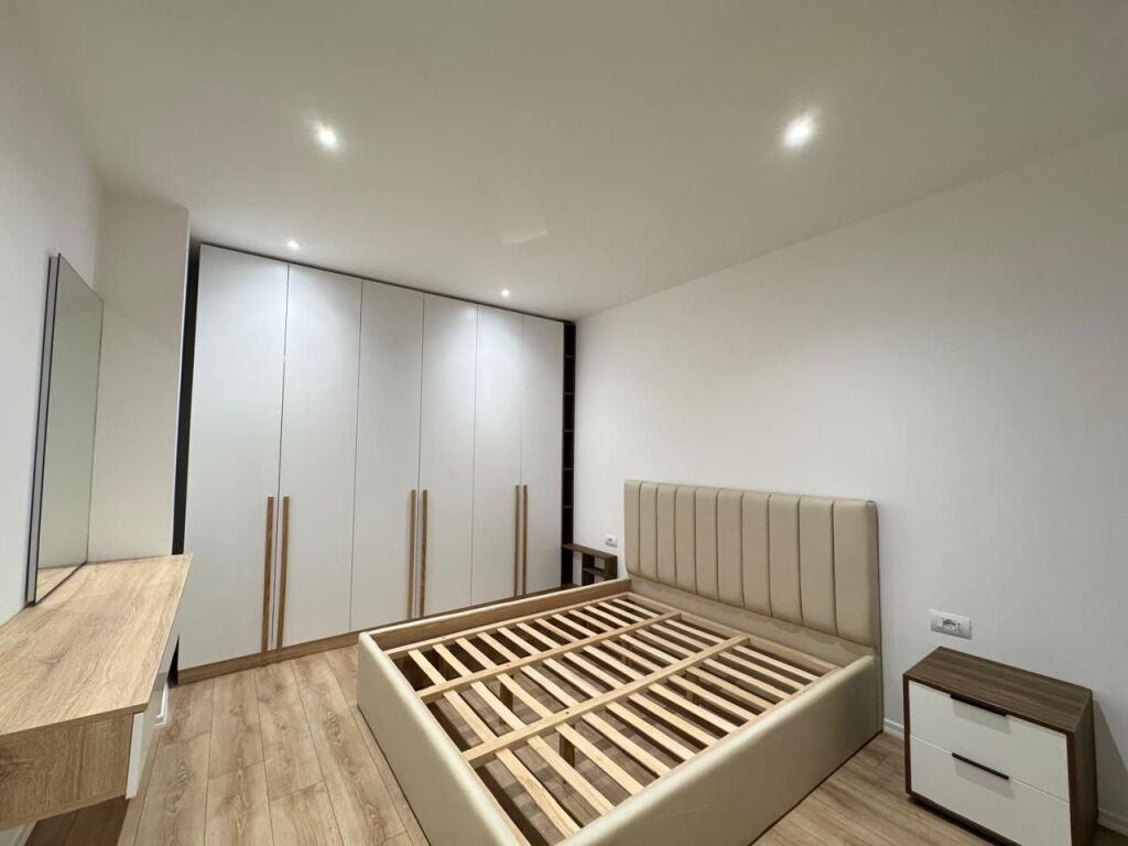 SUPER APARTAMENT 1+1 PER SHITJE TEK RRUGA FORTUZI