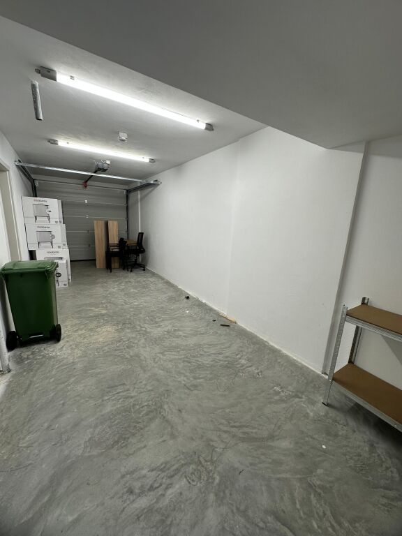 Jepet me qira vile 3 kateshe ne Farke me 2 poste 🅿️