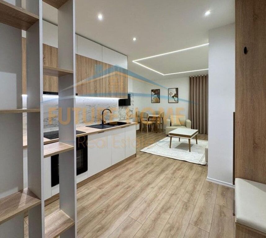 Shitet, Apartament 1+1, Rruga Fortuzi