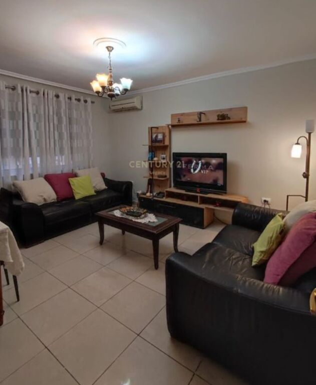 Jepet me qera apartament 1+1