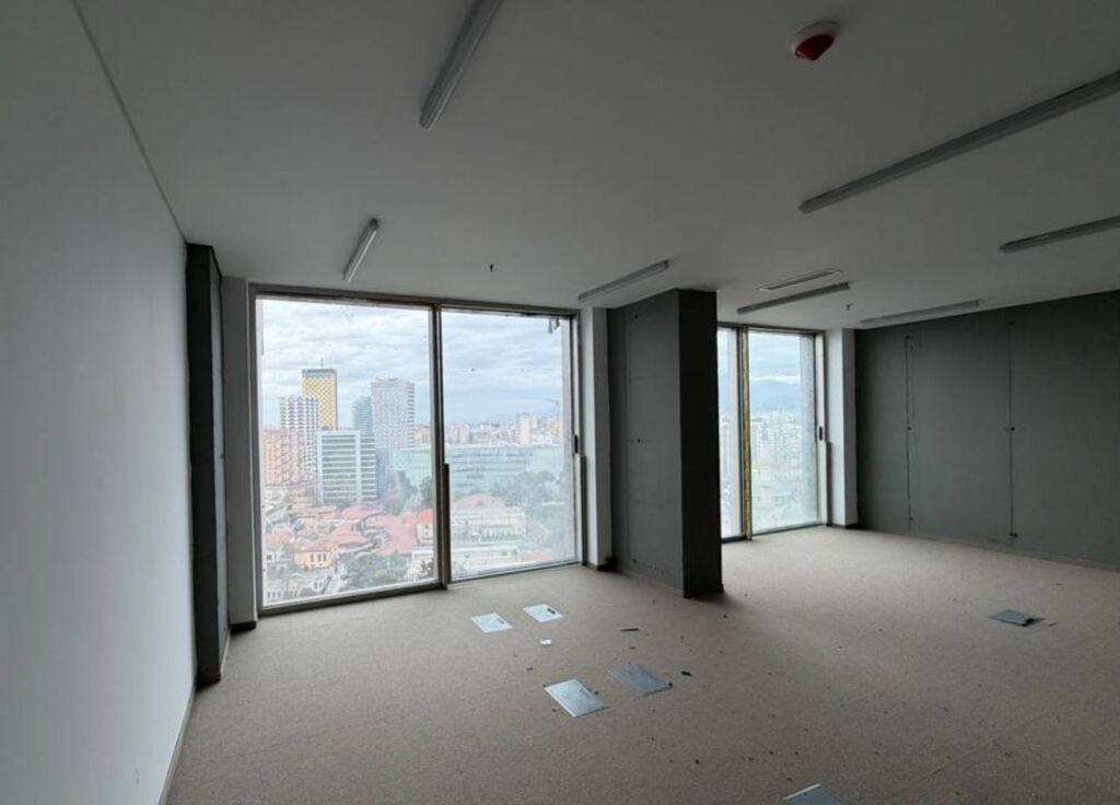 Jepet me qera ambient për zyrë