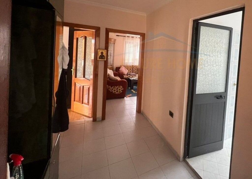 Qera, Apartament 2+1, Pazari i Ri, Tiranë.