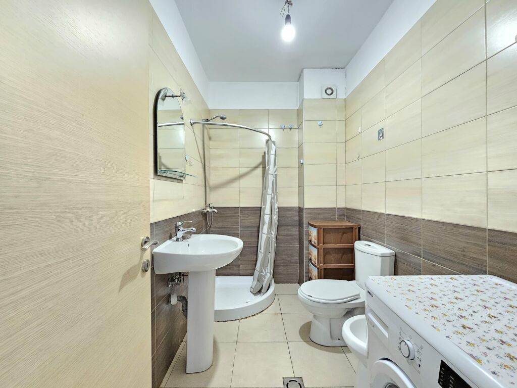 For Rent: 1+1 Apartment (Residence Ana – Qytet Studenti) K2, New Building with Elevator | Furnished, Air Conditioning | Bedroom with Parquet | Very Regular Layout