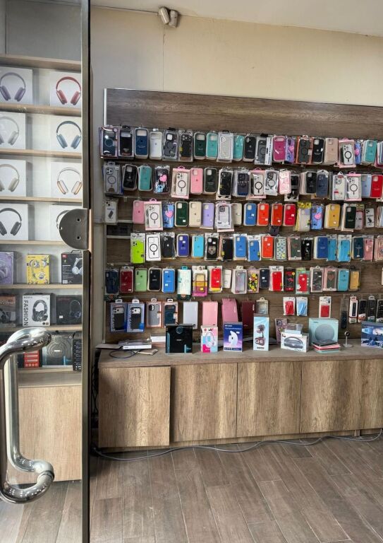 Vendesi in vendita – Servizio di riparazione cellulari e computer