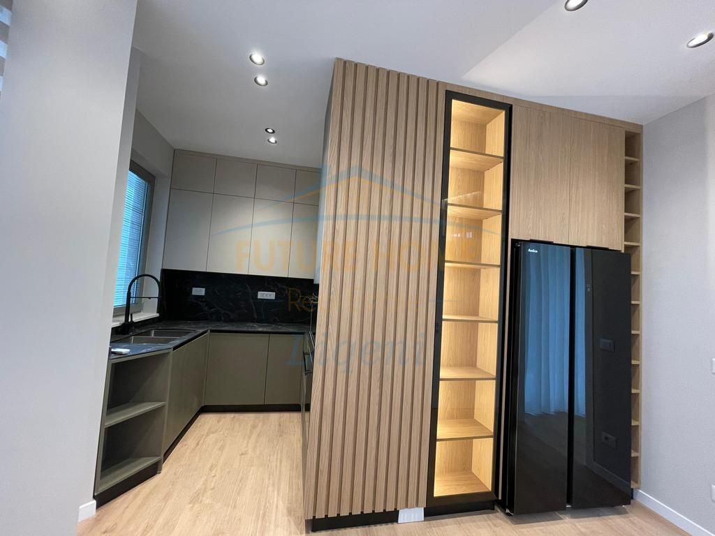 Affitto, Villa su 3 piani, Green Valley, Lago Secco, Tirana