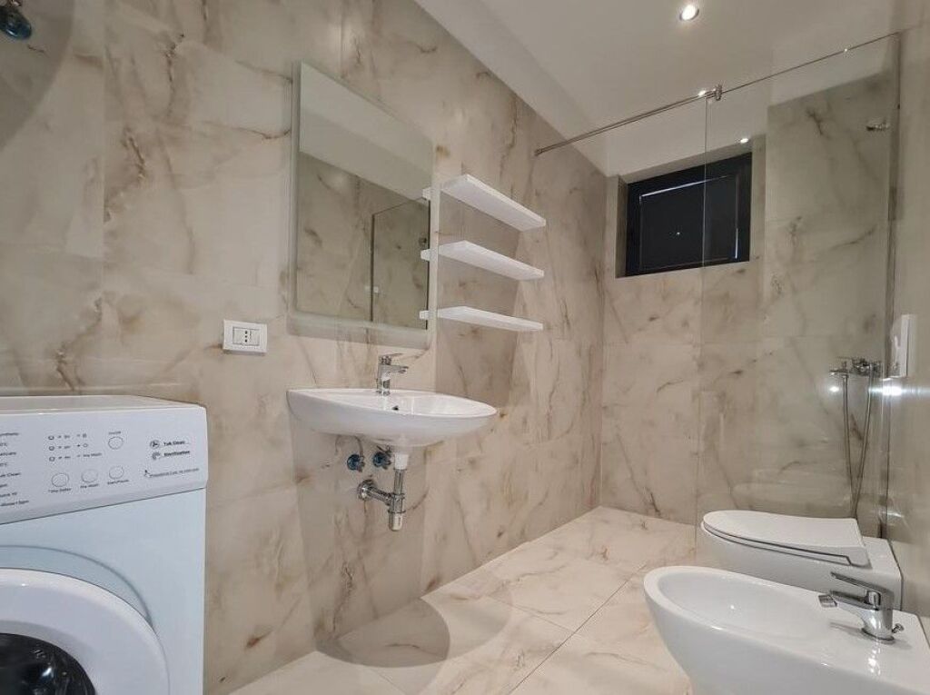 Ofrojme per Qira Apartament 2+1+ parkim ne Residenca Future Home,Astir