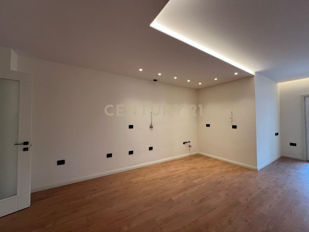 Appartamento 2+1+2 in vendita ad Astir