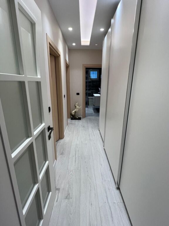 For rent 2+2 + parking furnished dry lake 900 eu