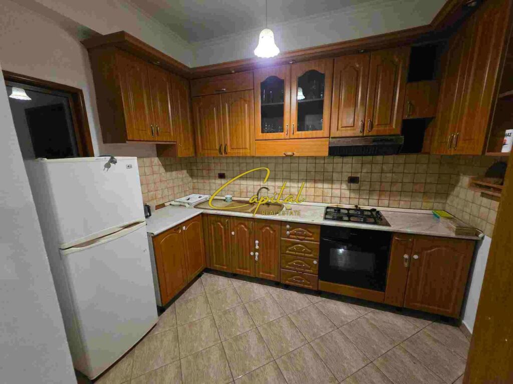 APARTAMENT ME QIRA 2+1 RRUGA E ELBASANIT 45.000 LEKE