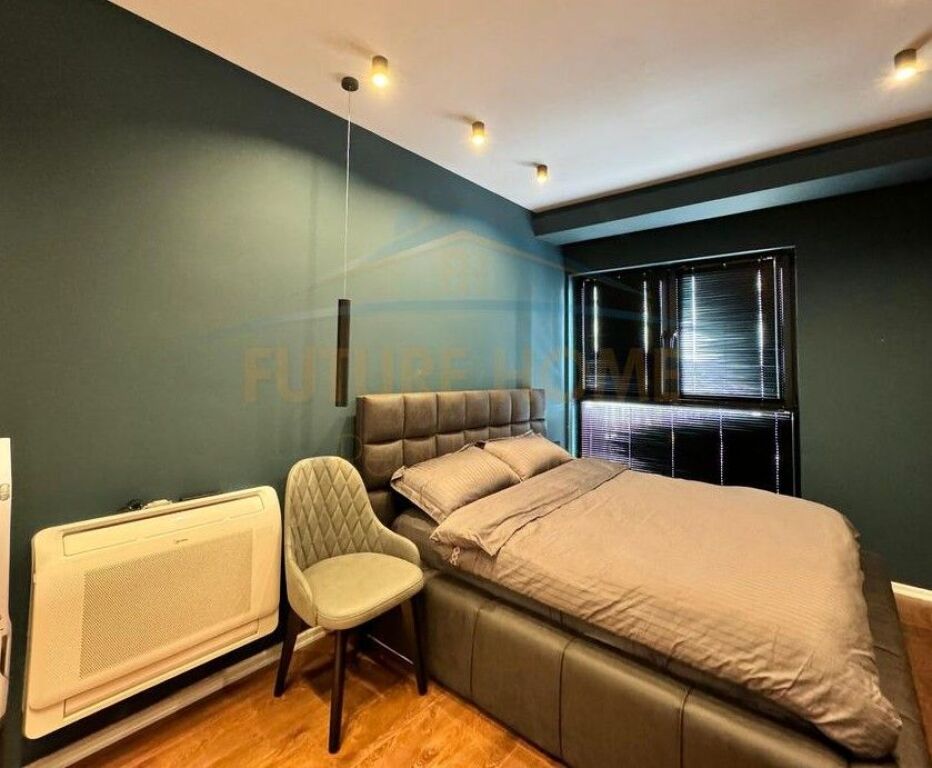 Shitet, Apartament 2+1+2, Tirana Garden Building, Tirane.