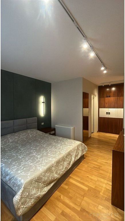 Apartament 3+1+2 Me Qira tek NOBIS, Liqeni i Tiranës