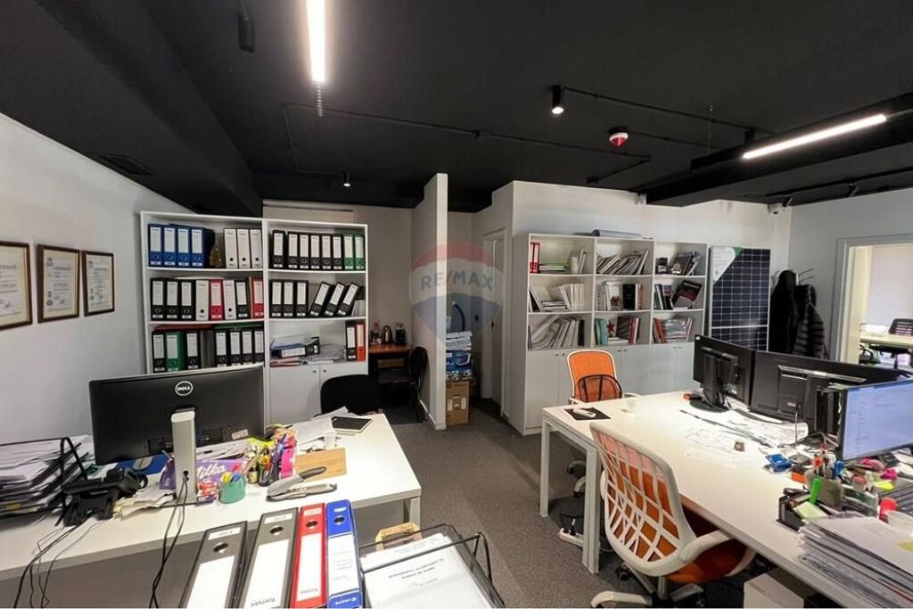 Zyre me qira tek Pazari i Ri!