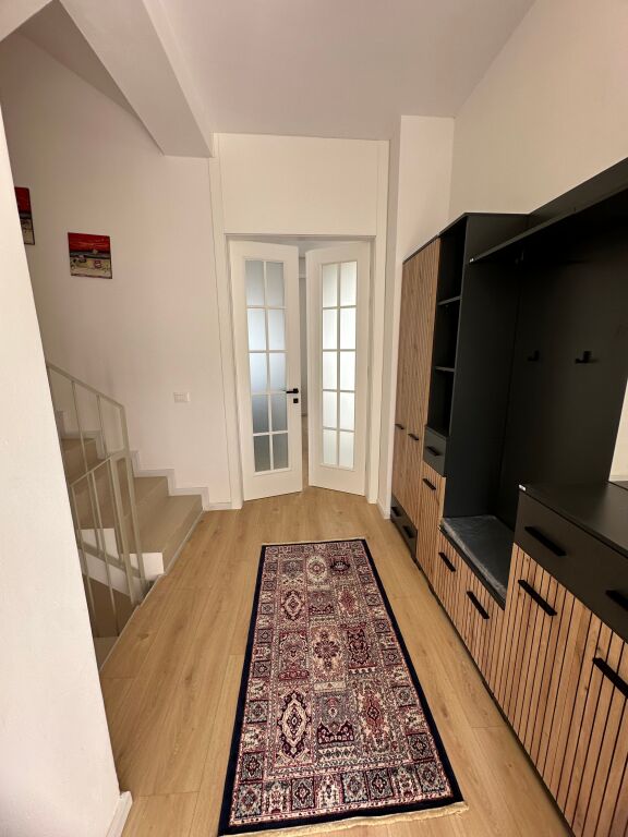 Jepet me qira vile 3 kateshe ne Farke me 2 poste 🅿️