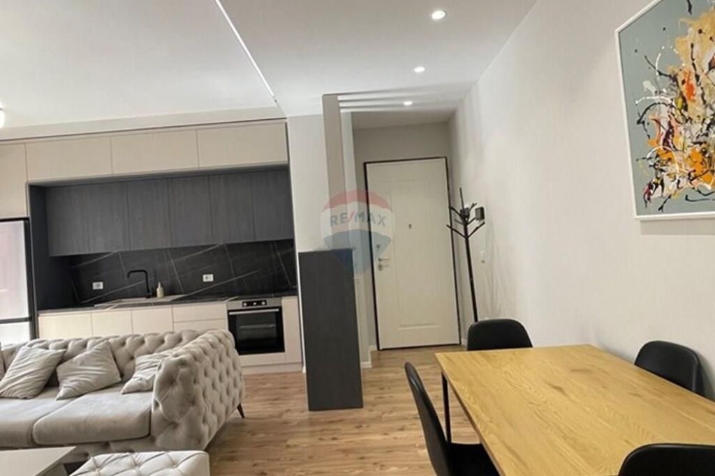 APARTAMENT 1+1 ME QIRA TE KOMPLEKSI DELIJORGJI!