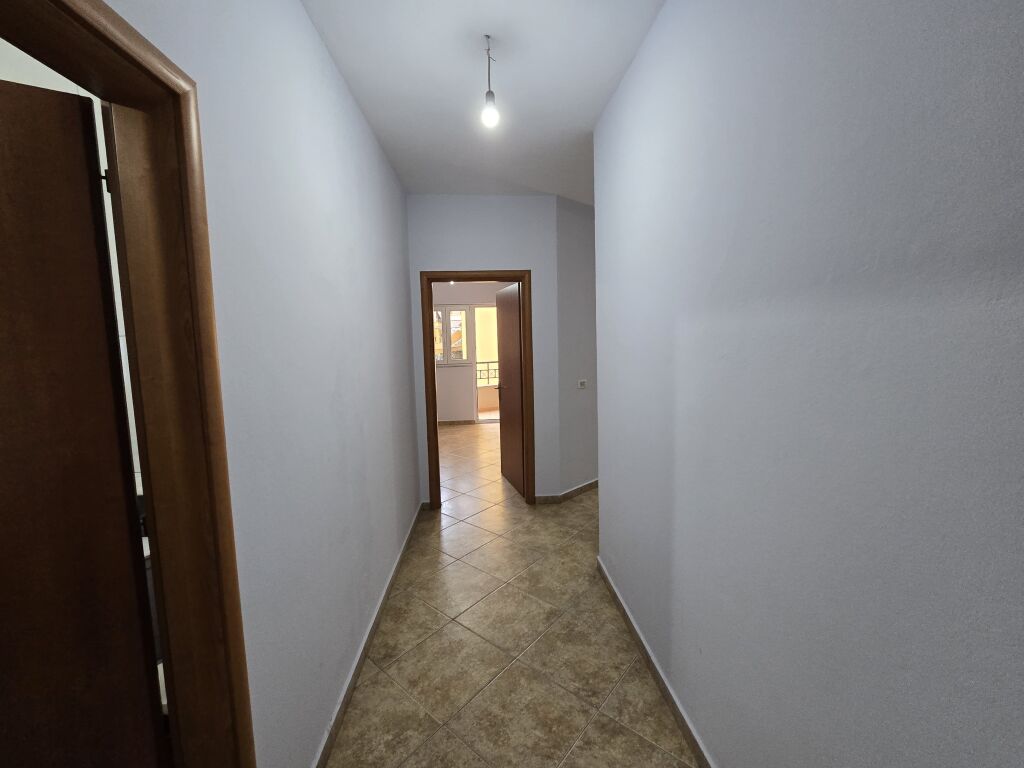 Appartamento 2+1+2 in vendita Eleonora (Komuna Parisit)