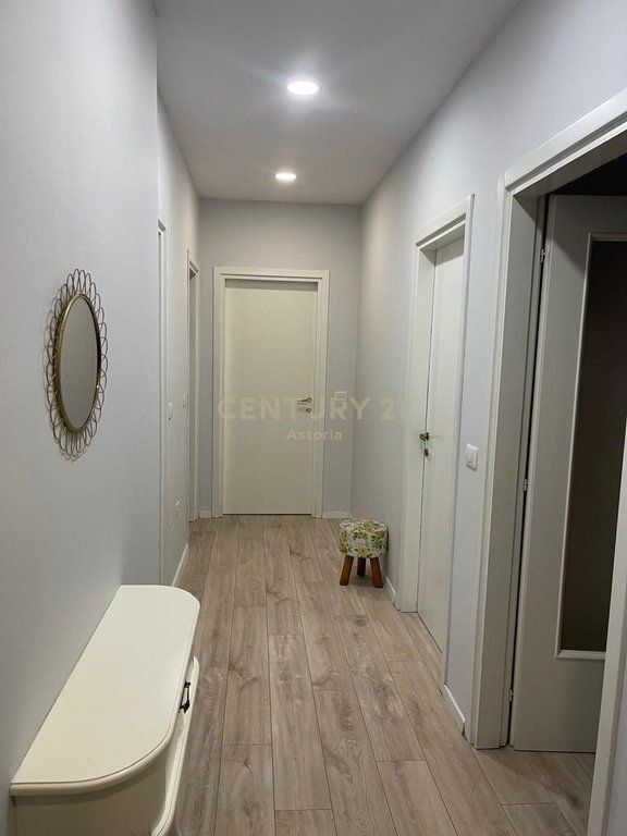 Appartamento 2+1+2 + Garage in Vendita