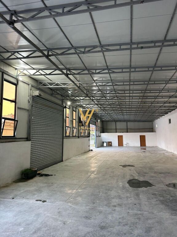 JEPET KAPANON 1.250 M2 ME QERA NE VORE 2.300 EURO