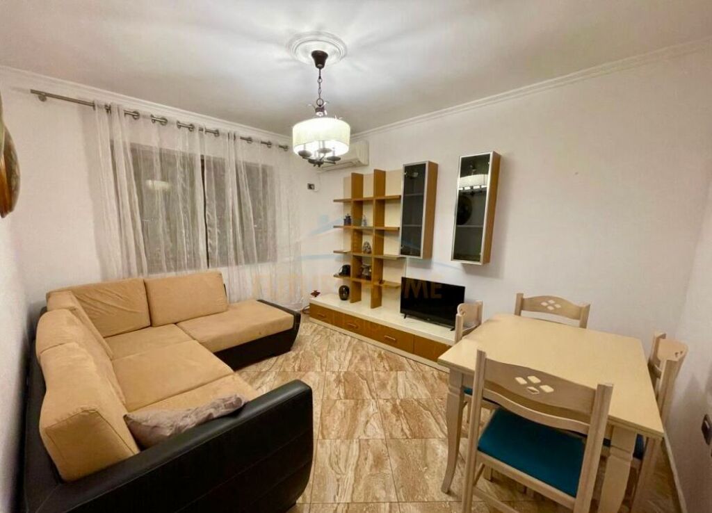 Qera, Apartament 1+1, Kinostudio.