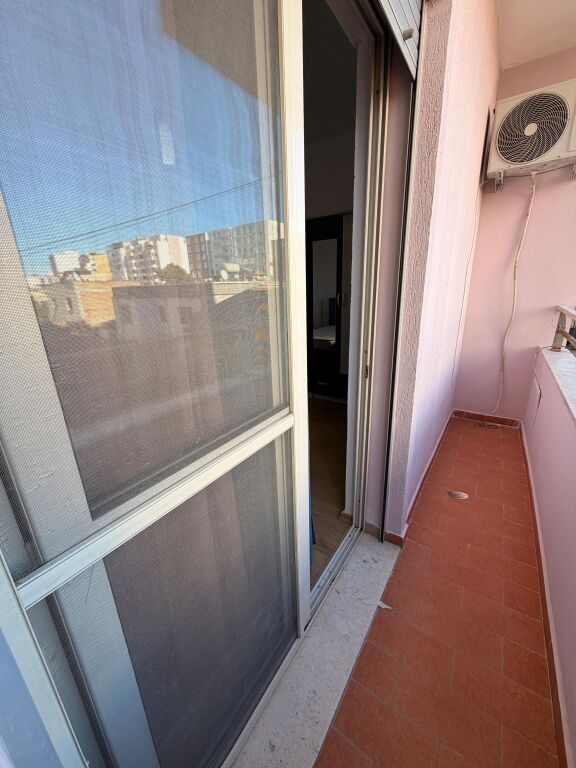 For rent 2+1 apartment near Eftali Koçi School.