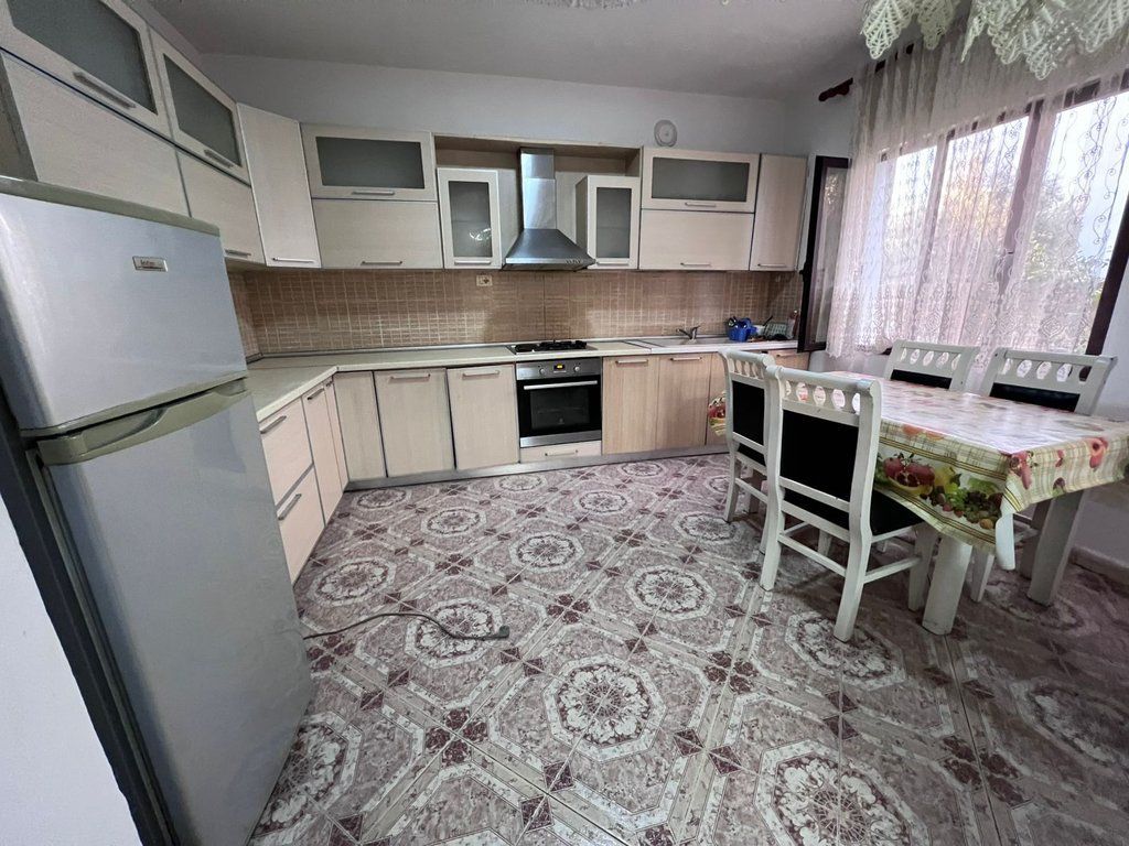 Qera,Apartament 2+1, Ish Parku i Autobuzeve, Tiranë