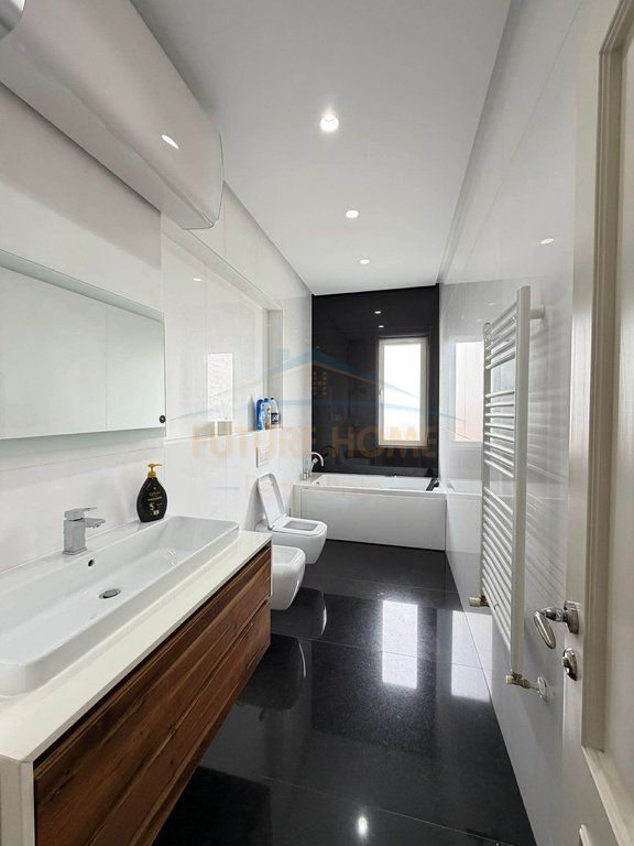 Affitto, Appartamento 2+1+2+Posto Auto, Giardino Botanico