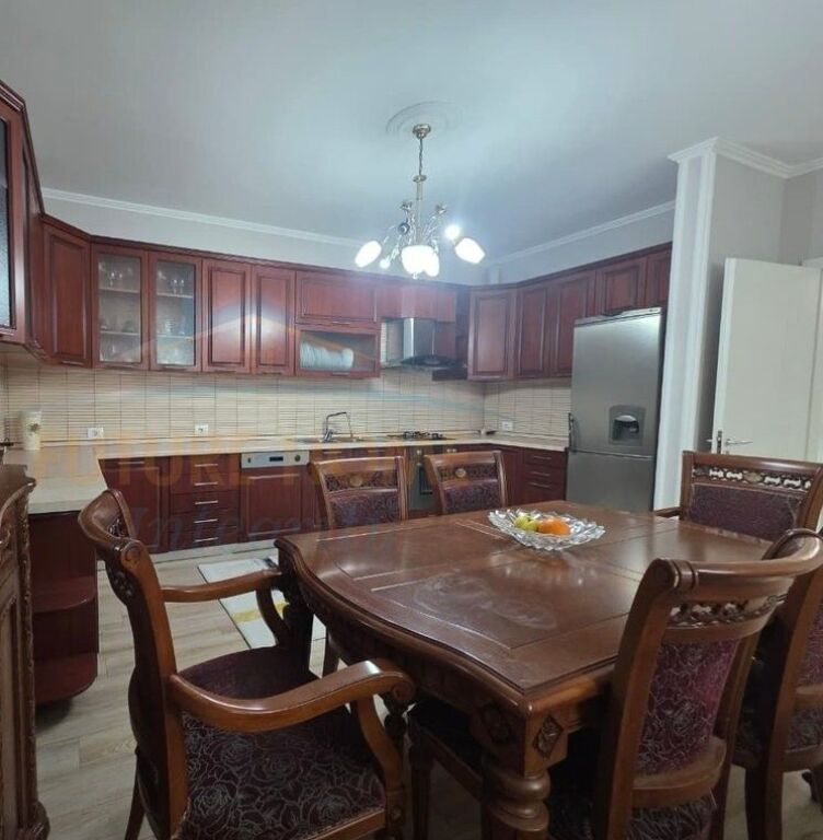 Affitto, Appartamento 2+1+2, Ex Mercato Elettrico, Tirana.