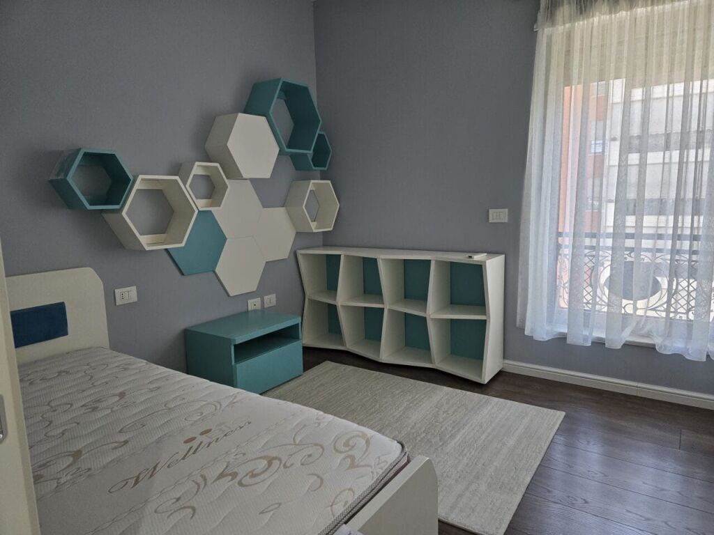 Appartamento in affitto 3+1+2+1 posto a Delijorgji