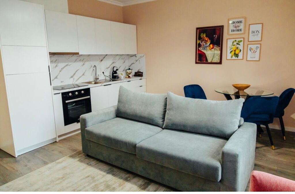 Jepet Apartament 1+1 me Qira – Garda