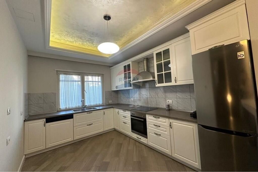 *Vile 3-kateshe me qira *Sunrise Rezidence*