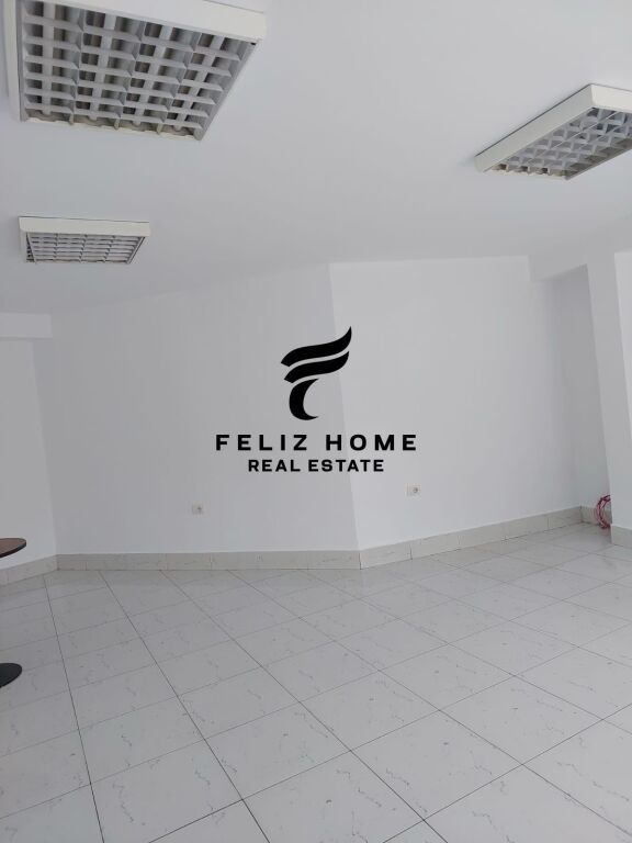 DYQAN ME QERA 25 M2 KODRA E DIELLIT 40.000 LEKE