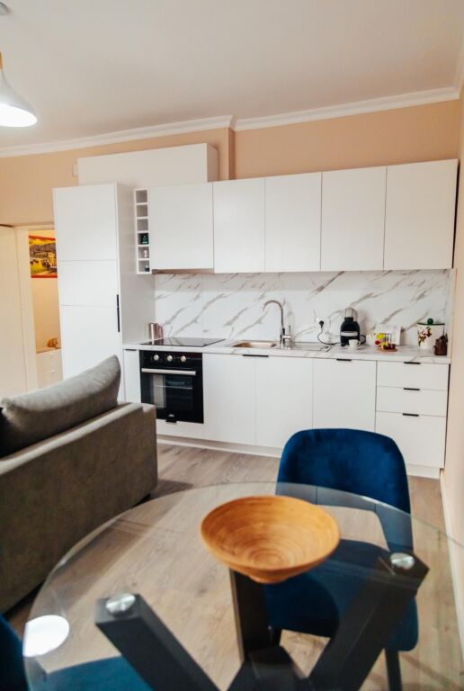 Jepet Apartament 1+1 me Qira – Garda