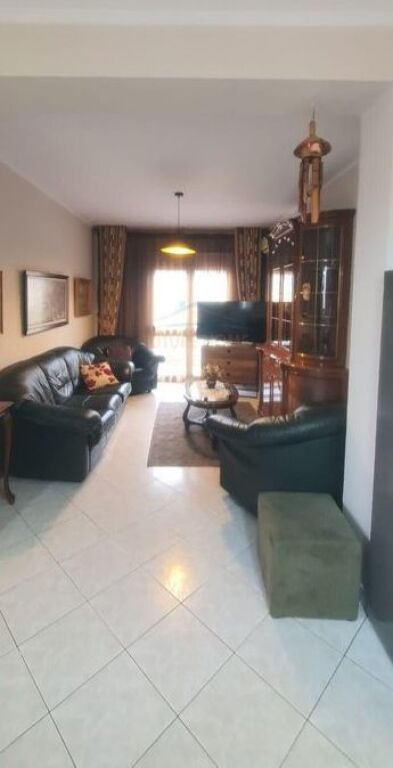 Qera, Apartament 2+1+2, Brryli