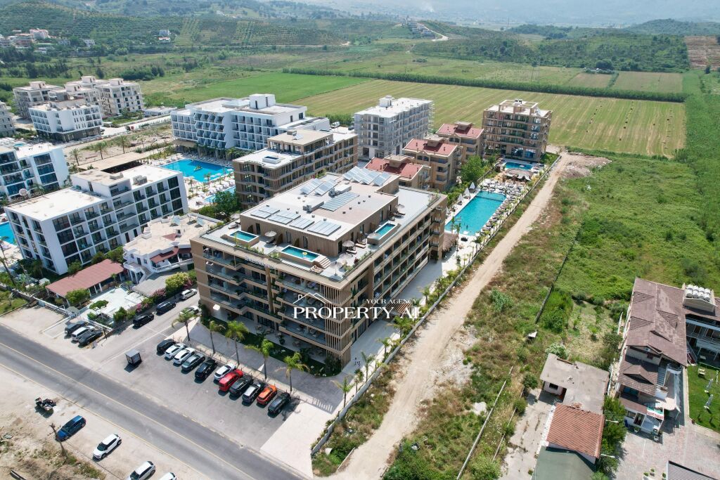 Modern Apartment for Sale – Regina Palm Resort, Radhimë