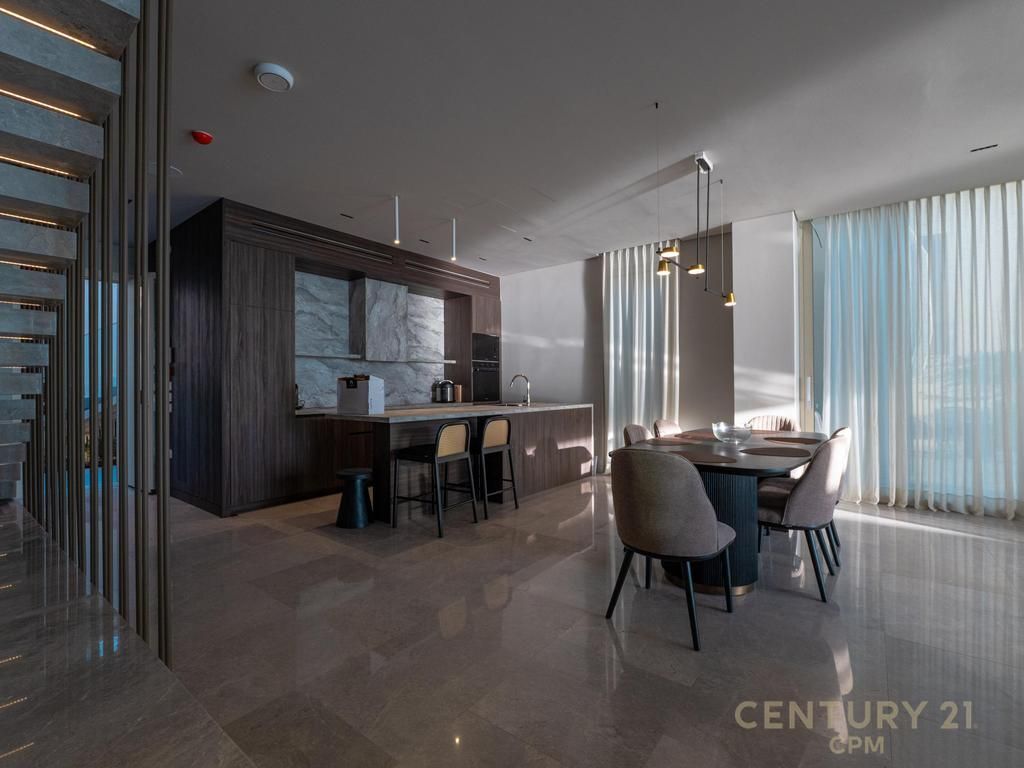 SHITET NJË NGA VILAT MË TË BUKURA NË GREEN COAST, PALASË 3,500,000 €