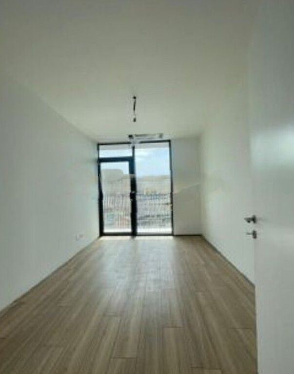 LAKE VIEW, ZYRE PER QIRA 2+1+2